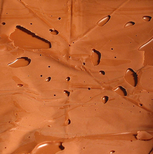 Großpackung mit 2,5 kg dunklem Nuss-Nougat, ideal zum Füllen von Pralinen, Bonbons und Gebäcken, mit ausgewogenem Haselnuss- und Schokoladengeschmack