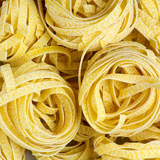 Granoro Tagliatelle mit Ei, 6mm, Bandnudelnester, No116, 6 kg, 12 x 500g - Hochwertige italienische Bandnudeln aus Hartweizengrieß und Eiern in Nestform, ideal für vielseitige Gerichte, 500g Päckchen
