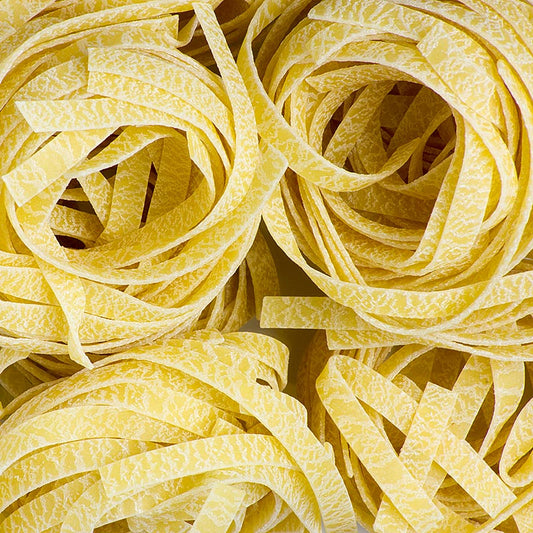 Granoro Tagliatelle, 6mm, Bandnudelnester No81, 6 kg, 12 x 500g - Italienische Pasta aus Hartweizengrieß, ohne Eier, vielseitig für Saucen geeignet