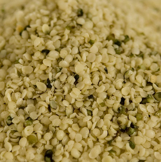 Geschälte, ungeröstete BIO-Hanfsamen, 1 kg - Verwendung in Brot, Gebäck, Müsli und Knabbereien, herbwürzig und nussig im Geschmack, mit schönem knackigen Biss