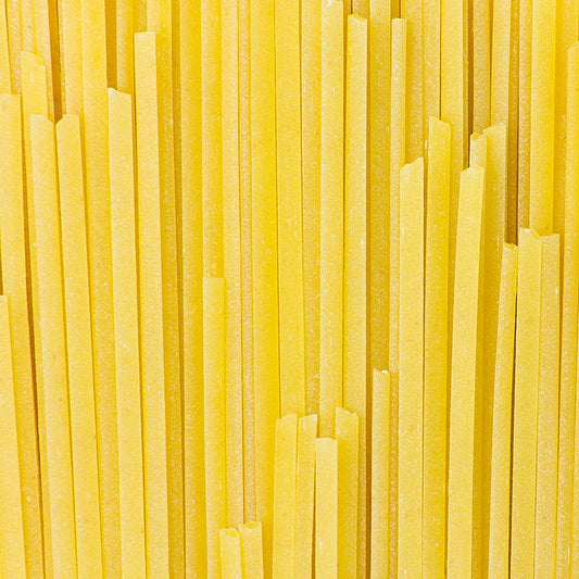 De Cecco Linguine, No7, 12 kg, 24 x 500g - Produktbild von linguine Nudeln aus Ligurien, ideal für Saucen mit frischen Tomaten, Gemüse oder Kräutern, sowie mit Fisch- oder Meeresfrüchtesaucen und weißen Saucen mit Sahne oder Mascarpone und Gewürzen wie Safran, Meerrettich, Curry und Ingwer