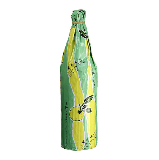 German

Alt text: Yuzu Su, Yuzu-Zitrussaft mit Salz, ideal als Basis für Dressings, 1,8 l Flasche