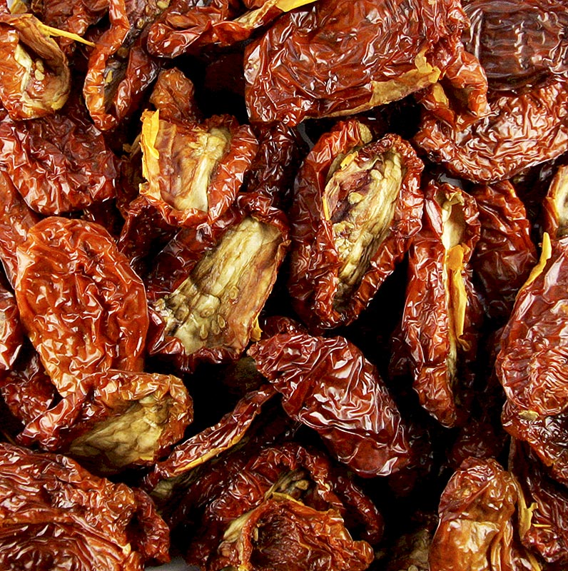 Getrocknete Tomaten, unter südlicher Sonne getrocknet, leicht gesalzen, ideal für Nudeln und zum Selbsteinlegen