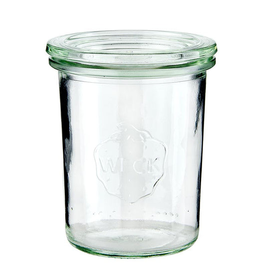 Ein hochwertiges Mini-Sturzglas von Weck, ideal zum Einkochen von Früchten und Gemüsen