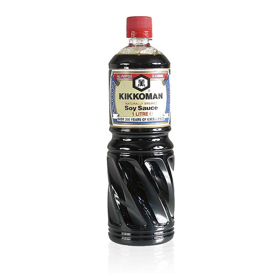 Sojasoße - Shoyu, Kikkoman, Japan, 1 l - Klassische Sojasoße in einer Kunstoffflasche, hergestellt aus Sojabohnen und Weizenmehl, als Salzersatz, Marinade oder Dip, kräftiger Geschmack