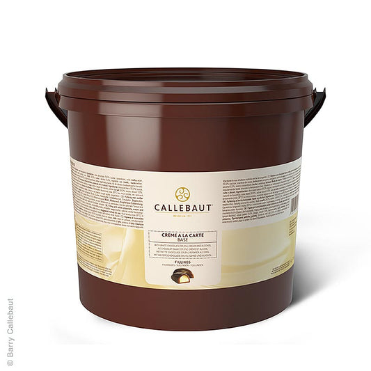 Creme a la Carte - Natur/ Basis, Ganache, Callebaut, 5 kg - Weiße Schokoladen-Basis für Pralinen- oder Tortenfüllungen, neutral abgeschmeckt mit Sahne und Alkohol, weiche reichhaltige Konsistenz, sofort als Füllung in vorgeformte Confisseriespezialitäten gespritzt, einzigartige Stabilität, kann nach Bedarf aromatisiert werden