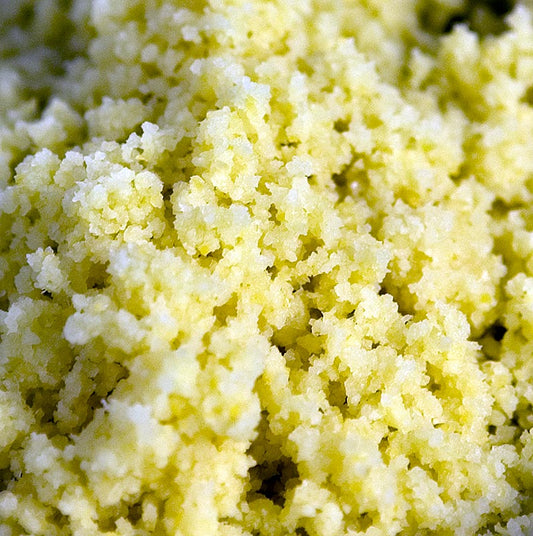 Fein geriebene, ungezuckerte Zitronenschalen, ideal für Patisserie-Produkte, Kuchen und Gebäck Aromatisieren und dekorieren Sie Cremespeisen und Puddings
