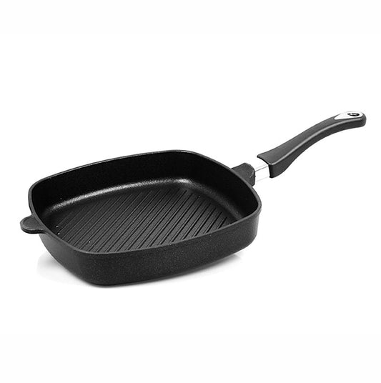 AMT Gastroguss Grillpfanne für Induktion, hergestellt in Deutschland, mit Plasma-Beschichtung, ergonomischen Griffen und hoher Hitzebeständigkeit bis 260°C