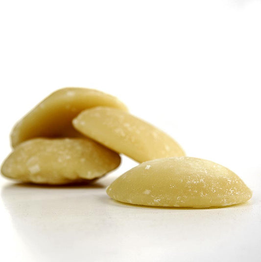 Palmzucker in Scheiben, 200 g, wird aus dem Saft verschiedener blühreifer Palmenarten gewonnen und hauptsächlich in der asiatischen Küche verwendet, da er einen leicht malzigen und ausgeprägten Geschmack hat Er eignet sich auch für die Herstellung von Bonbons