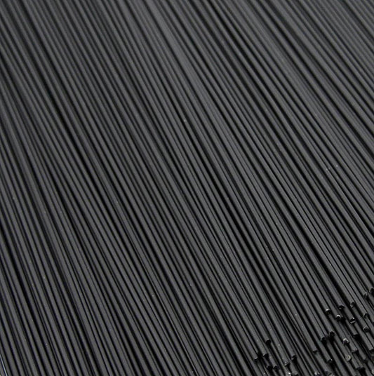 Schwarze Morelli 1860 Spaghetti mit Sepia-Tintenfischfarbe und Weizenkeimen, handwerklich verarbeitet und schonend getrocknet, um Geschmack und Nährwert zu erhalten