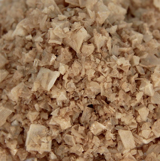 Meersalz in Pyramidenform, geräuchert, Petros, Zypern, 100 g - Rauchiges Meersalz mit knuspriger Textur, ideal als Würze und Topping für Grillfleisch Enthält keine künstlichen Zusätze oder Rieselstoffe