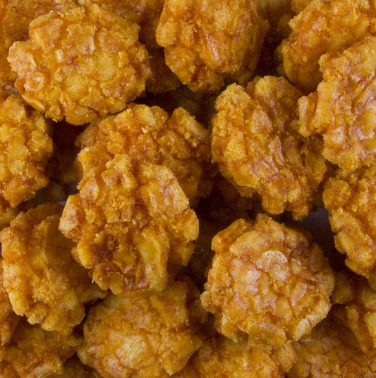 Frittierte Reiscracker mit Sojasauce und Chilil, 150 g, pikant gewürzt und in Palmöl frittiert