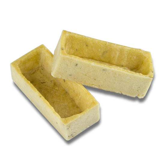 Rechteckige Snack-Tartelettes mit Kräuter-Mürbeteig, 23x50x14mm, 1,15 kg, 192 Stück, mit Ei ausgestrichen