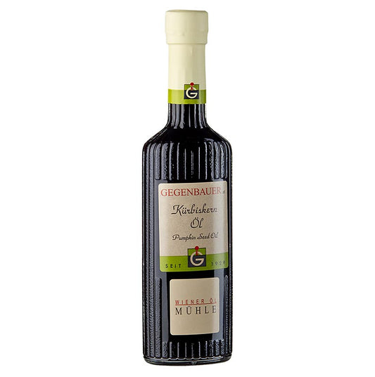 Kürbiskernöl aus der Steiermark, 250 ml, hergestellt aus 3 bis 3,5 kg Kürbiskernen, mit fruchtig-nussigen Aromen und würzigem, arttypisch nussigem Geschmack, ideal für Blattsalate, Carpaccio, Fleischgerichte und kräftige Saucen