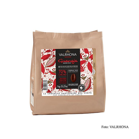 Valrhona Guanaja Grand Cru dunkle Couverture Callets, 70% Kakao, 1 kg - Mischung aus Criollos- und Trinitarioskakaobohnen, sehr schokoladenhaltiger Geschmack, außergewöhnlich bitter und sehr lang anhaltend, universell einsetzbar, 70% Kakao, 29% Zucker, Gesamt-Fettgehalt von 42%, Callets erinnern an kleine Schokoladentropfen, optimal zu portionieren