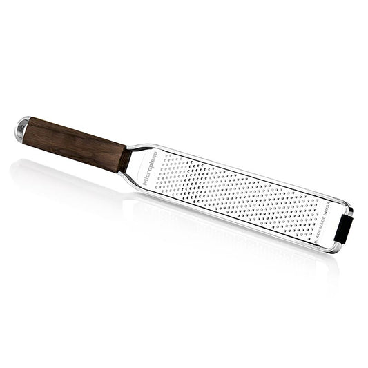 Master Serie Zester mit Holzgriff, perfektes Werkzeug für Hobbyköche und Gastronomen zum Reiben von Zitrusschalen, Gewürzen und Hartkäse, mit scharfer Edelstahlklinge und ergonomischem Design für einfache und effiziente Anwendung, robustes Design für jahrelangen Einsatz in der Küche