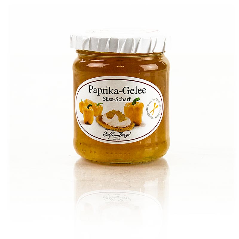 Ein Glas Paprika Gelée, gelb und süß-pikant, hergestellt von Wolfram Berge, 225 g - perfekt zum Verfeinern von Saucen, als Brotaufstrich oder zu Käse und Wurst!