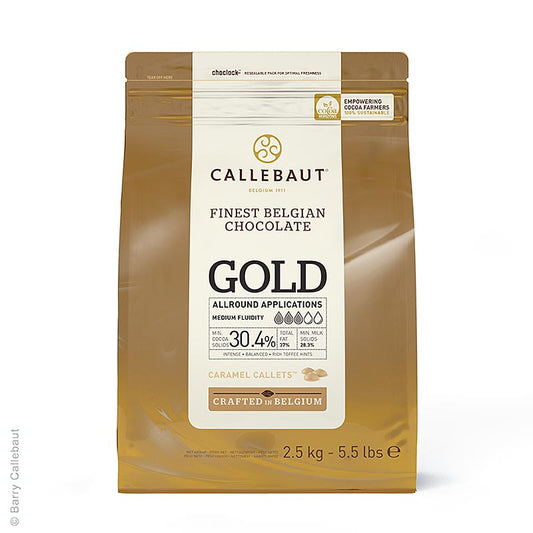 Gold Schokolade mit Karamellnote, Callets, 30,4% Kakao, 2,5 kg - Neue Karamell Schokolade von Callebaut® ergänzt das Finest Belgian Chocolate Sortiment um eine vierte Geschmacksrichtung und Farbe, hergestellt in Belgien, mit warmen Karamelltönen, Bernstein und einer goldenen Nuance, verführerische Note aus reichhaltigem Toffee, Butter, Sahne und einer Prise Salz
