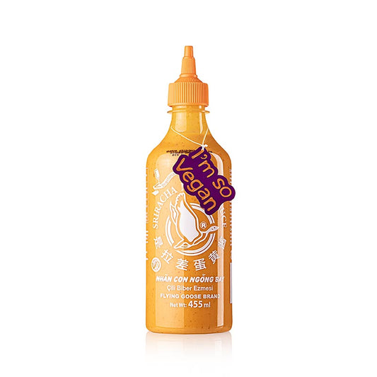 Eine 455 ml Flasche Sriracha Mayoo von Flying Goose, eine pikante und leckere Chili-Creme ohne Ei, perfekt als Dip, für Sushi, Hühnchen, Ei und Salat