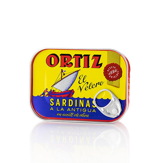 Konservierte Sardinen der Sorte Pilchard in nativem Olivenöl, handgereinigt und gebraten nach traditioneller Methode bei Ortiz