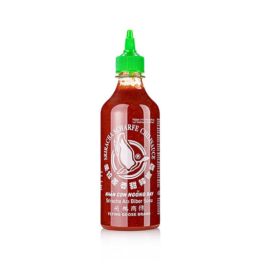 Chili-Sauce - Sriracha, scharf, Squeeze Flasche, Flying Goose, 455 ml: Feurige Sriracha-Chilisauce mit pürierten roten Chilischoten, Knoblauch und charakteristischem scharfen und süßen Geschmack, ideal für Liebhaber von würzigen Saucen
