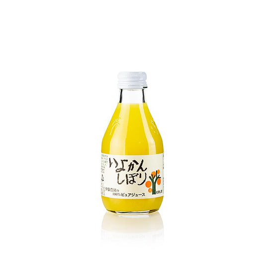 Bild zeigt eine 180-ml-Verpackung mit frisch gepresstem Iyokan Saft, einem köstlich süßen und leicht säuerlichen Premiumsaft aus sorgfältig ausgewählten japanischen Iyokan-Mandarinen, reich an Vitamin C und perfekt für unterwegs oder als gesunder Snack