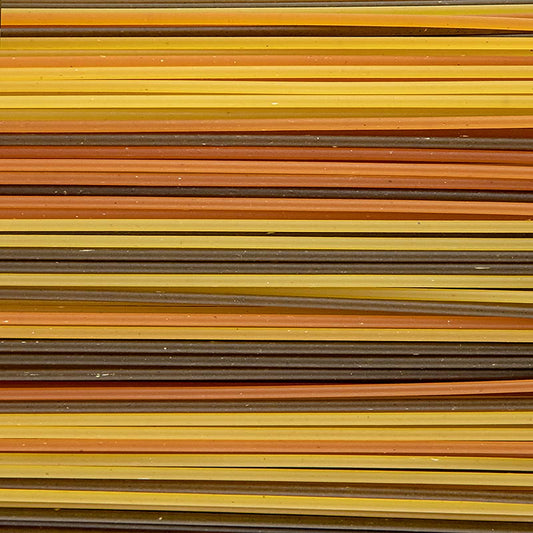 Lang, dünn und bunt: Acolore Fantasia Nudeln Spaghetti Tricolore von Casa Rinaldi, 500 g