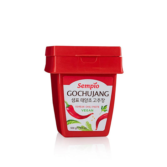 Gochujang - Chili Paste, scharf, vegan, Sempio Korea, 500 g - Eine 500-g-Packung scharfer, veganer Gochujang-Paprikapaste von Sempio Korea, hergestellt aus fermentierten Sojabohnen und roten Chilischoten, die Ihren Lieblingsgerichten einen einzigartigen Umami-Kick verleiht