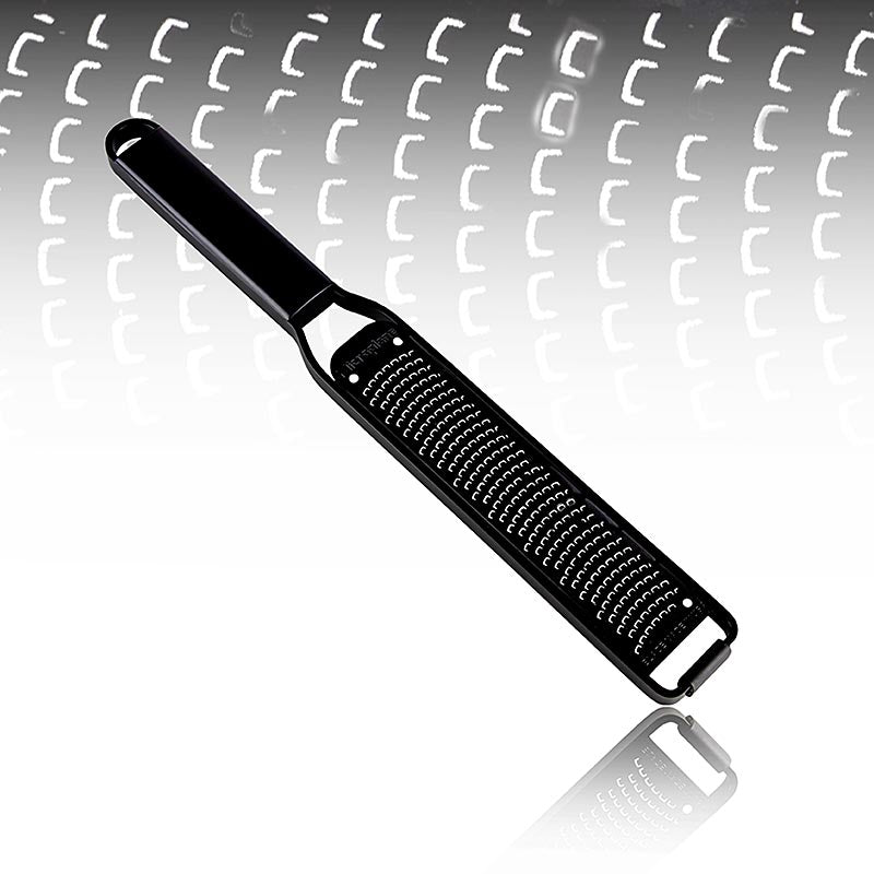 Reibe Microplane Black Sheep, Zester, schwarzer Edelstahl (43020), 1 St - Hochwertige und vielseitige Reibe aus langlebigem schwarzem Edelstahl für Käse, Zitrusschalen und mehr, mit ergonomischem Griff, leicht zu reinigen und spülmaschinenfest Abmessungen: 32 x 2,5 x 3 cm