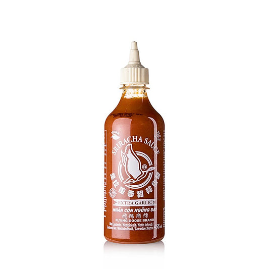 Chili-Sauce - Sriracha ohne MSG, scharf, mit Knoblauch, 455 ml - Flying Goose - Squeeze Flasche - Thailand Import - vielseitig zum Würzen von Pfannengerichten, Marinaden und Dips - Exotische Aromen Südostasiens in Ihrer Küche