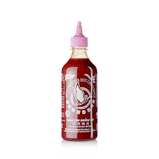 Chili-Sauce - Sriracha ohne MSG, sehr scharf, Squeeze Flasche, Flying Goose, 455 ml - Würzige Chilisauce in praktischer 455 ml Squeeze-Flasche, perfekt für Liebhaber scharfer asiatischer Küche und als Dip-Sauce Hergestellt aus roten Chilis, Knoblauch und Essig für authentischen Geschmack
