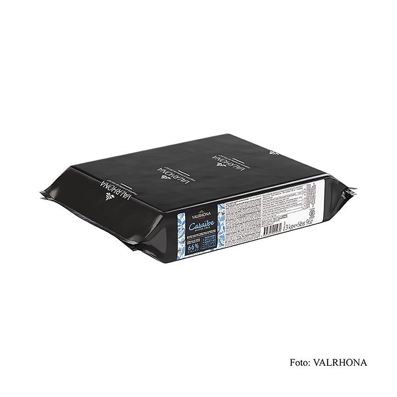 Valrhona Pur Caraibe Grand Cru, couverture foncée, bloc, 66% cacao, 3 kg - Image d'un produit à base de cacao fin des Caraïbes provenant de petites plantations, avec des arômes doux et chauds de fruits secs