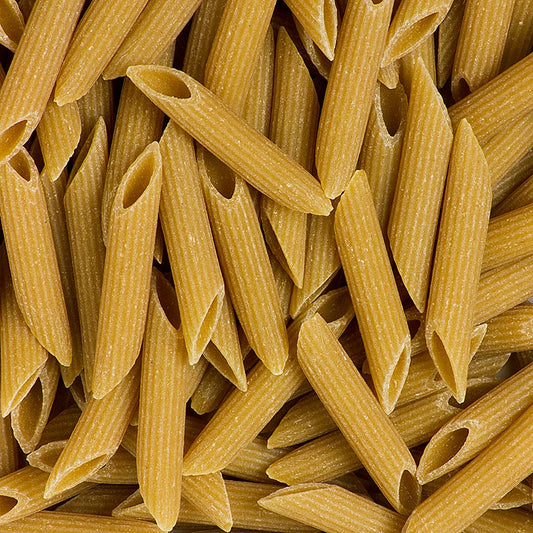 Un paquet de Penne Rigate complètes De Cecco, No41, 6 kg, 12 x 500g