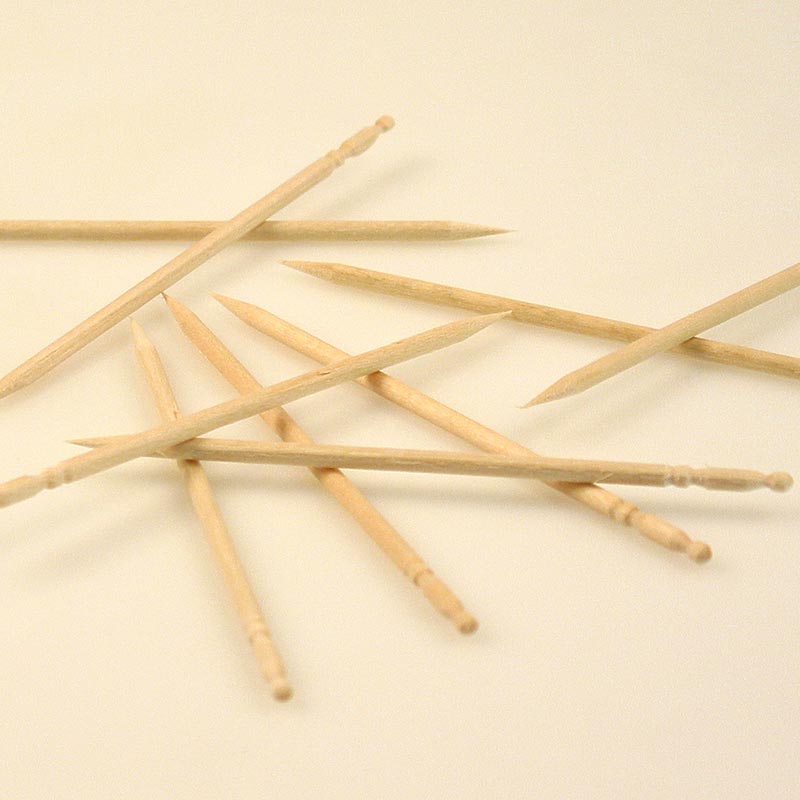 Brochettes en bois avec poignée sculptée de taille moyenne, idéales pour les plateaux de fromages et les buffets