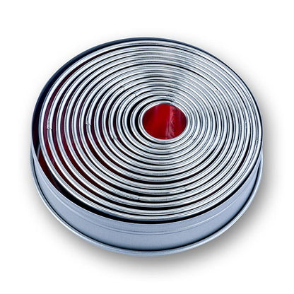 Set d'emporte-pièces en tôle, rond, lisse, ø 2,2 -12cm, 3cm de haut, 14 pcs.