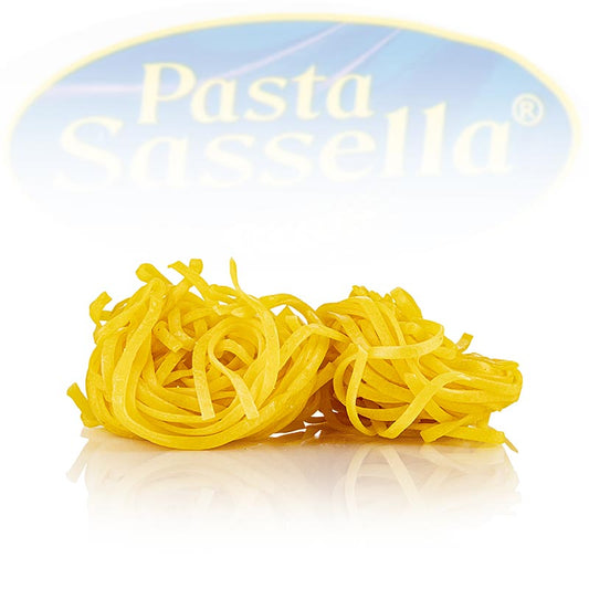 Tagliarini frais à l'œuf, tagliatelles, 4 mm, Sassella, 500 g - Pâtes faites maison de qualité supérieure, parfaites pour les sauces au fromage et à la crème, les sauces bolognaises ou les sauces tomate