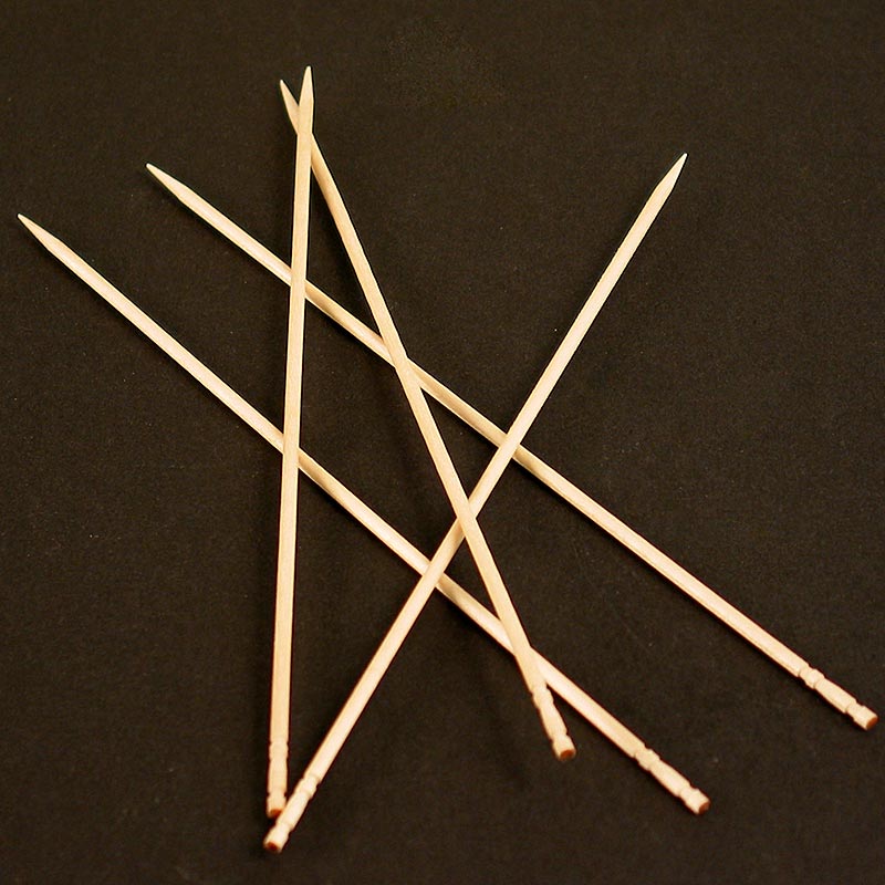 Brochettes en bois avec manche joliment sculpté, idéales pour les brochettes de chachly ou de fruits