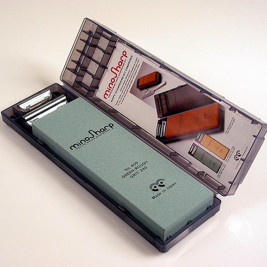 Mino Sharp pierre à aiguiser (eau), grain 240, avec support plastique, No 459, 1 pc - pierre à aiguiser avec grain 240, convient pour le pré-affûtage et les travaux de réparation, instructions et aide à l'affûtage inclus