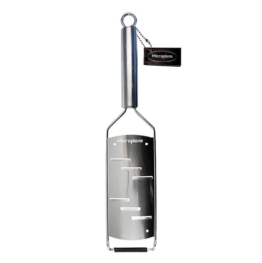 Série professionnelle - Râpe à gros grains, manche en acier inoxydable, 1 pc - MICROPLANE Râpe à gros grains pour obtenir des feuilles très fines et larges de parmesan, de chocolat ou de truffes, avec une surface de râpage de 12,6 x 6 cm, les lames extrêmement tranchantes coupent les aliments avec précision et préservent les arômes naturels, passe au lave-vaisselle avec des pieds en plastique anti-rayures