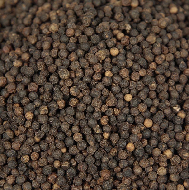 Poivre lampong, noir, entier, 1 kg - Cultivé à Sumatra, il offre un parfum vert et frais et un goût citronné avec un piquant doux et des notes subtilement amères, parfait pour les viandes rouges, les fromages à pâte dure, les sauces et les salades.