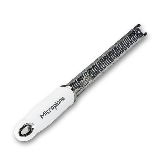 Premium Classic - Bâton, Râpe à zeste, Manche blanc/soft-touch, 1 pc - Râpe à zeste de MICROPLANE, idéale pour les agrumes, les fromages à pâte dure et plus encore Bâton-Surface de râpe : 20,3x2,5cm, lames extrêmement tranchantes et durables Convient au lave-vaisselle (sauf étui de protection), pieds en plastique anti-rayures