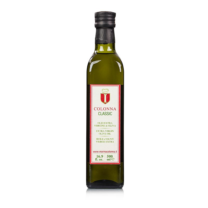 Bouteille d'huile d'olive extra vierge Marina Colonna Classic Blend, délicatement fruitée, 500 ml, cuvée d'huile jaune-verte moyennement fruitée avec des réminiscences de tomates mûres et d'artichauts, produite à partir des variétés d'olives Frantoio, Peranzana, Coratina, Cima di Melfi, Nociara, Fs17, Nocellara, Maiatica et Kalamata sur le domaine de Marina Colonna dans la région de Molise, Italie.