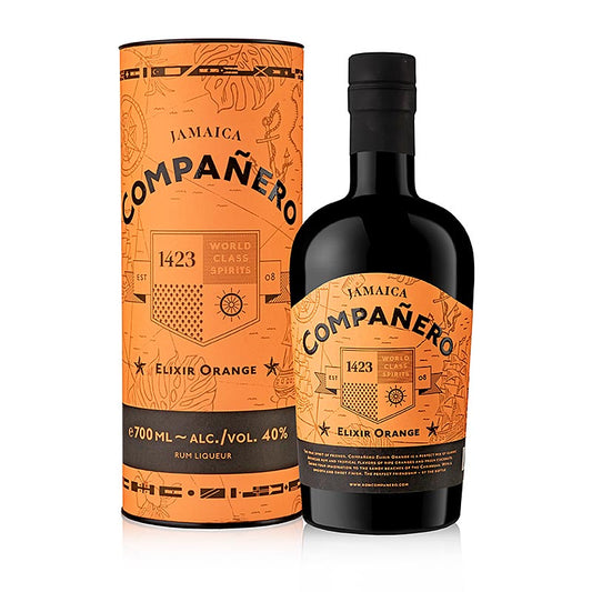 Bouteille de Companero Ron Elixir Orange, spiritueux à base de rhum, 40% vol, 700 ml, sur fond blanc