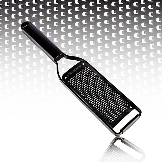 Râpe fine Black Sheep en acier inoxydable noir avec manche ergonomique, idéale pour râper les zestes d'agrumes, les épices et les fromages à pâte dure Un ustensile de cuisine indispensable pour les cuisiniers amateurs comme pour les professionnels