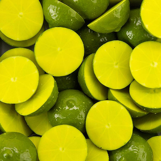 Paquet de 36 demi-citrons verts en chocolat de Dobla, idéal pour décorer les desserts, les gâteaux et les glaces, à utiliser à la maison ou dans la restauration.