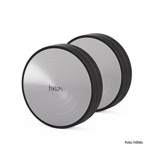 Deux roues de haute qualité en matériau résistant pour le Höfats FIRE KITCHEN, qui permettent un mouvement fluide et stable sur des surfaces inégales