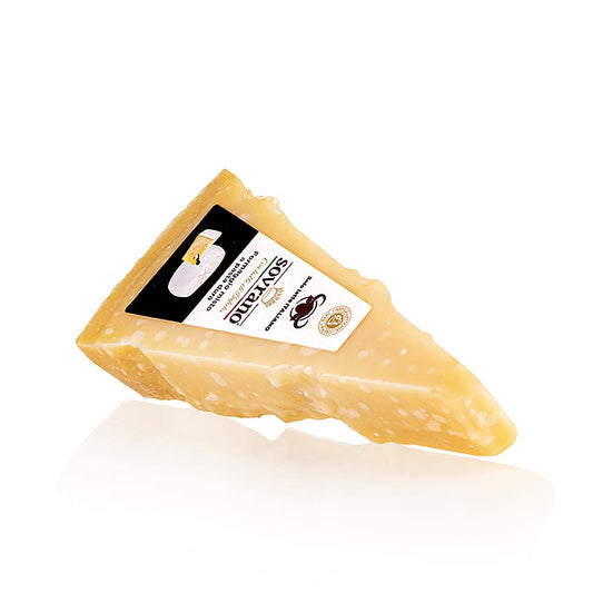 Fromage à pâte dure au lait de bufflonne et de vache, 300 g, fabriqué par Sovrano di Bufala