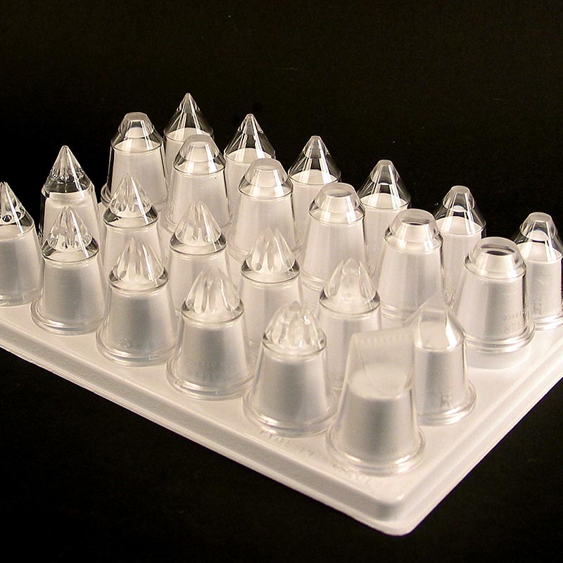 Set di 24 bocchette per sacchetti in plastica con 12 bocchette a foro, 10 bocchette a stella e 2 bocchette per guarnire, per un lavoro di guarnizione professionale.