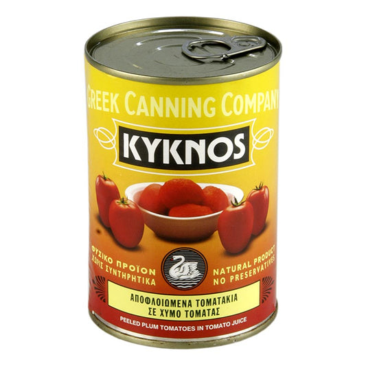 Pomodori pelati interi, baciati dal sole e completamente maturi, di altissima qualità, in succo di pomodoro di Kyknos, un'azienda greca a conduzione familiare giunta alla quarta generazione.